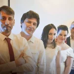 Аист на крыше